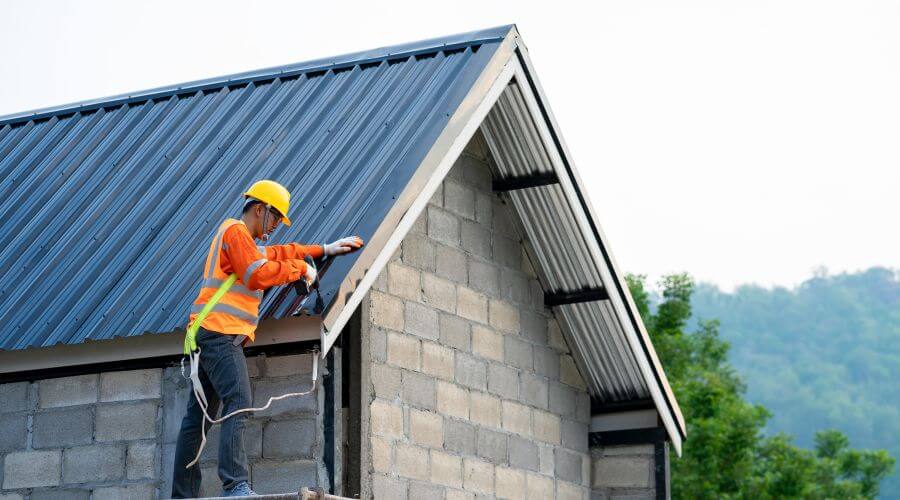Professional gutter cleaning in Cross Timbers, MO